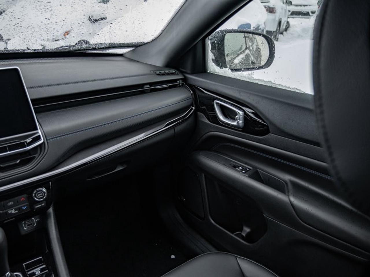 2026 Jeep Compass NORTH Photo