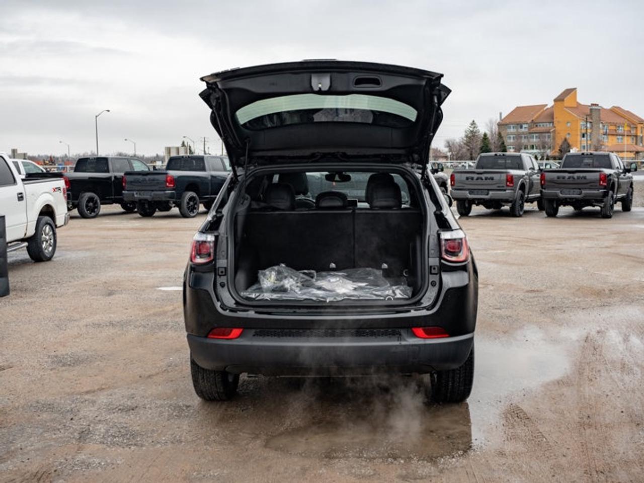 2026 Jeep Compass NORTH Photo