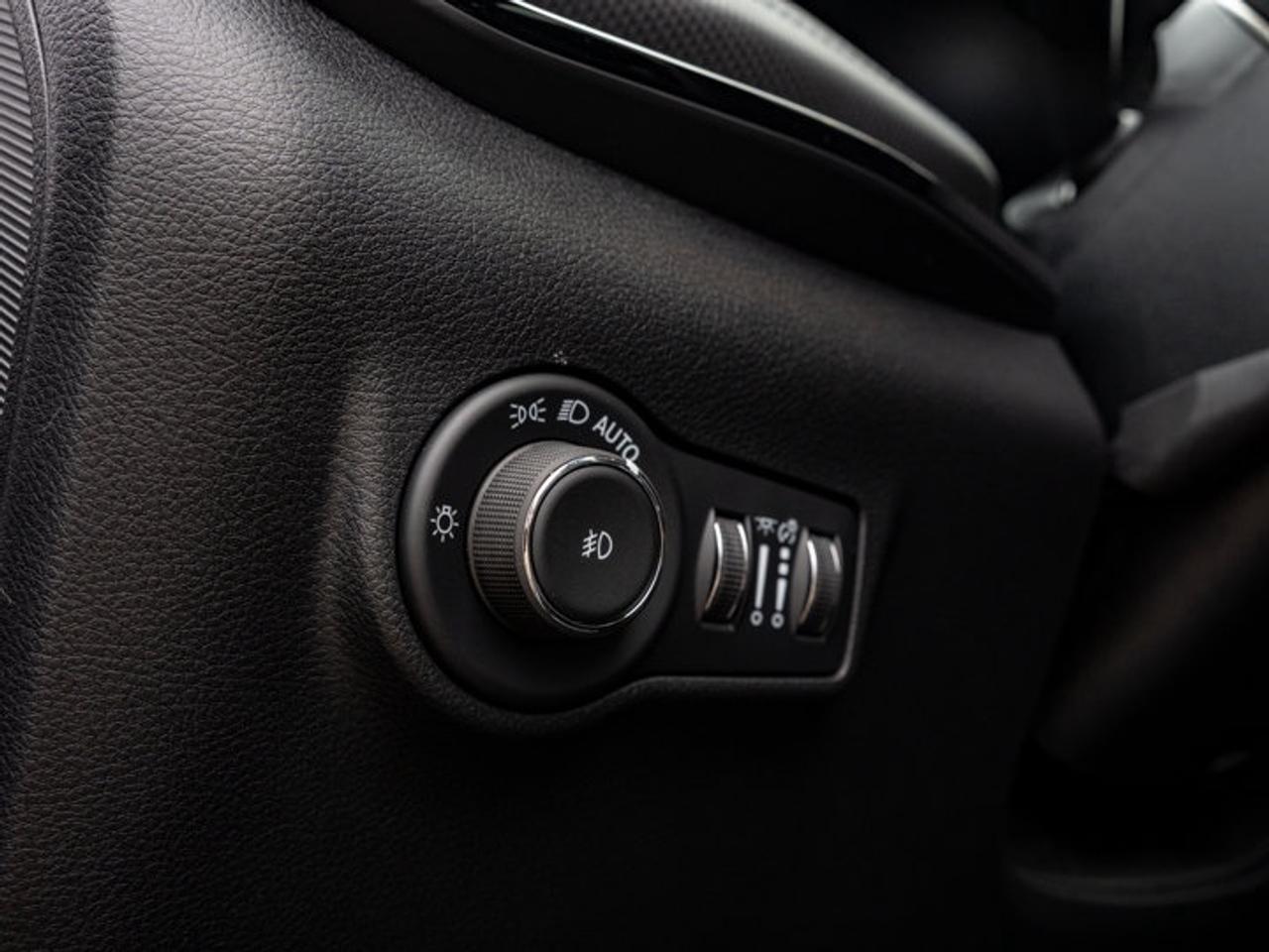 2026 Jeep Compass NORTH Photo
