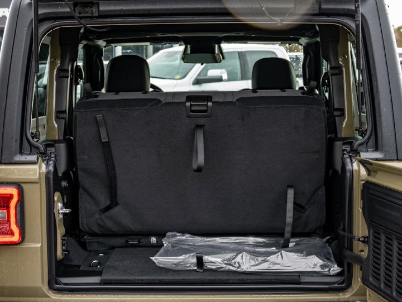 2026 Jeep Wrangler Sport S Photo