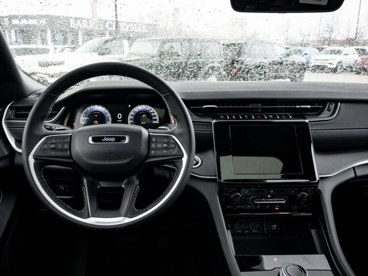 2025 Jeep Grand Cherokee Altitude Photo