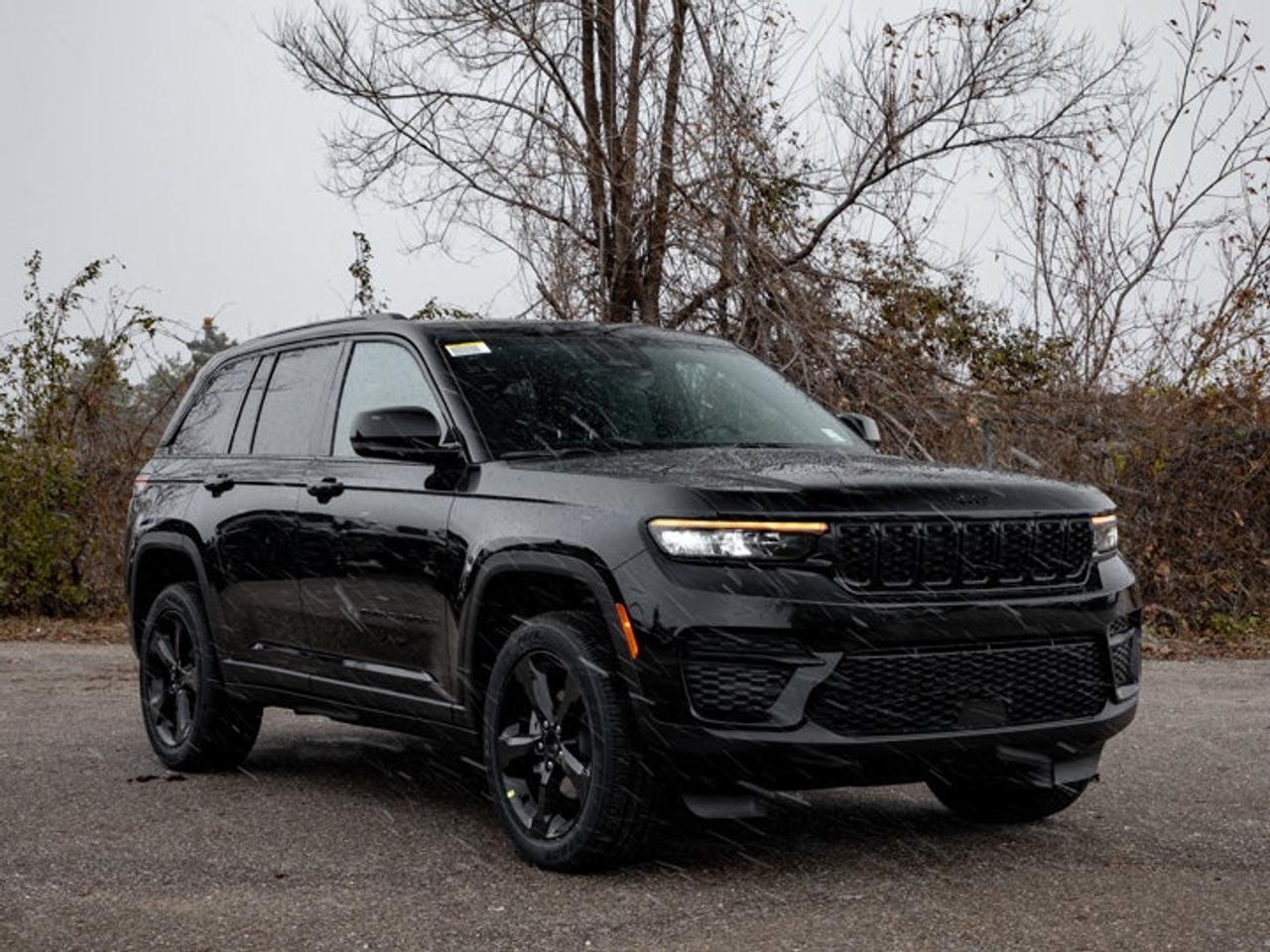 2025 Jeep Grand Cherokee Altitude Photo
