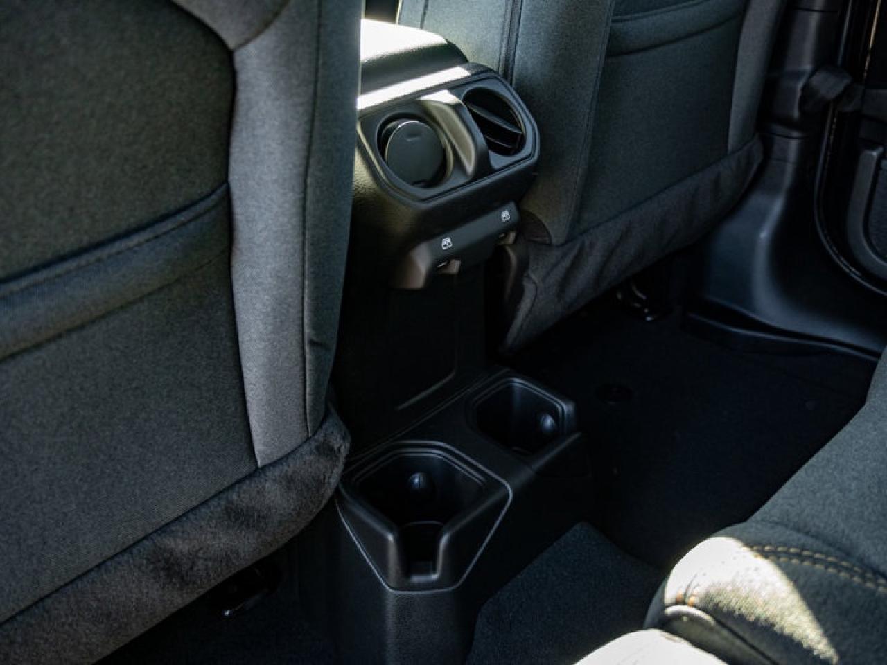 2026 Jeep Wrangler Sport S Photo