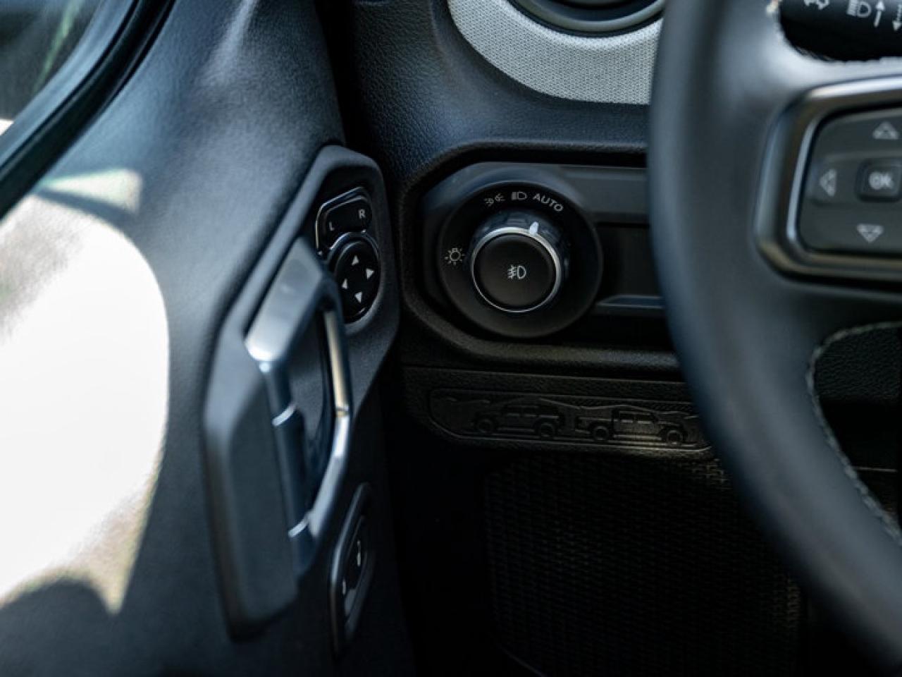 2026 Jeep Wrangler Sport S Photo