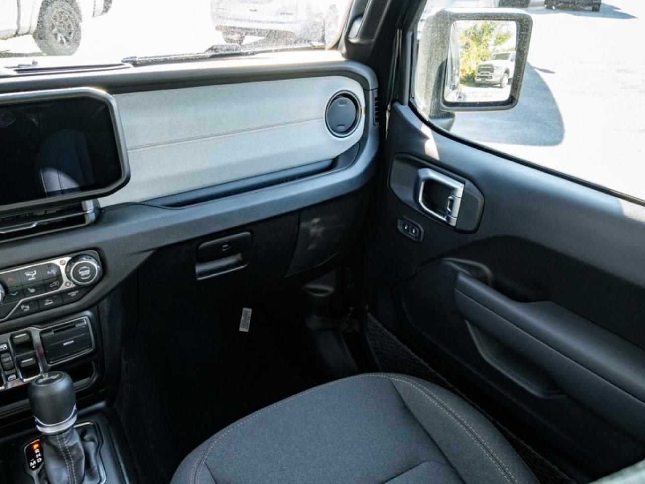 2026 Jeep Wrangler Sport S Photo