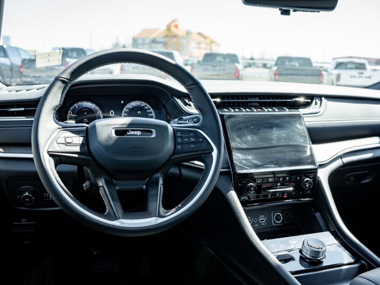 2025 Jeep Grand Cherokee Limited Photo
