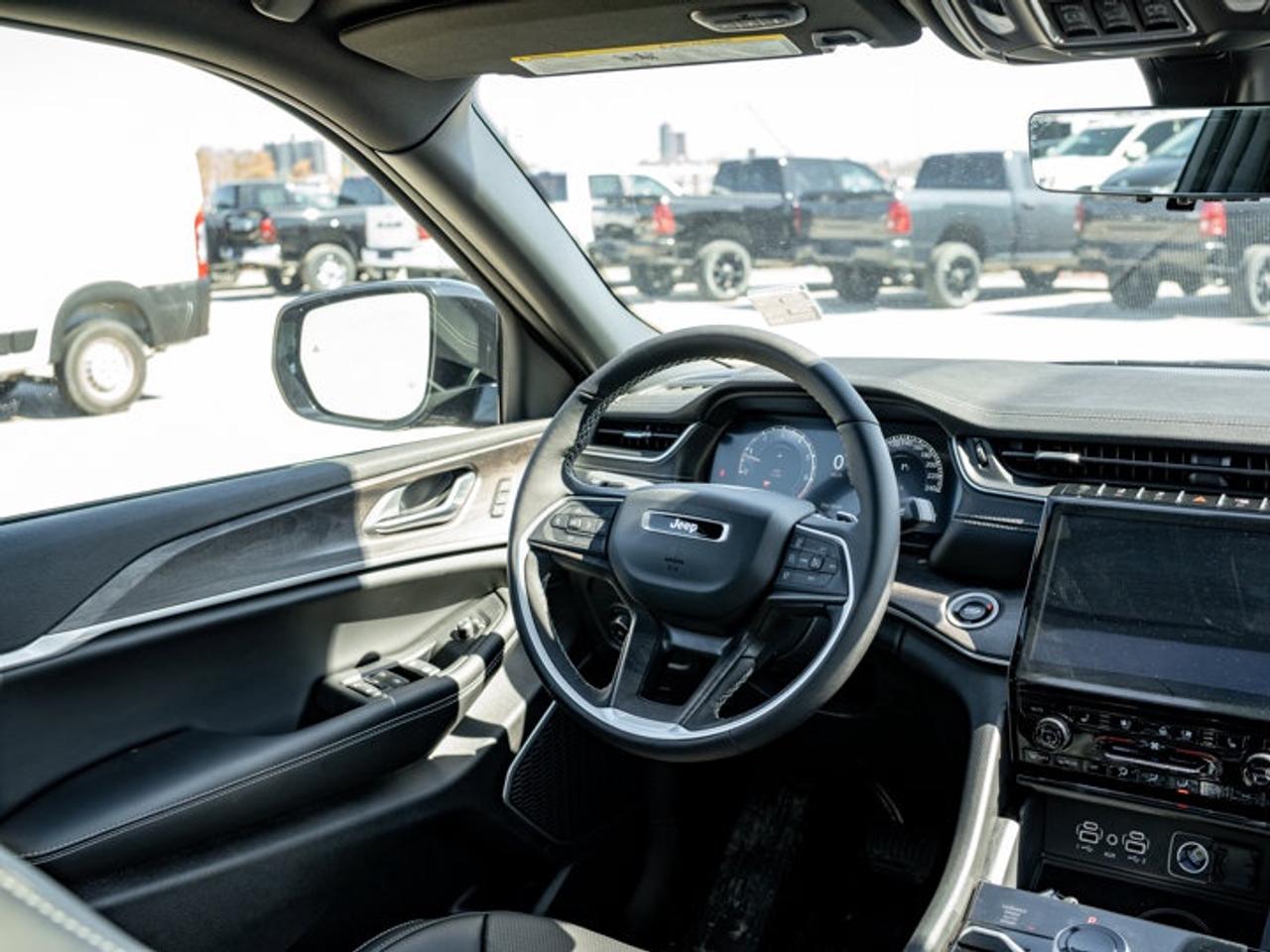 2025 Jeep Grand Cherokee Limited Photo