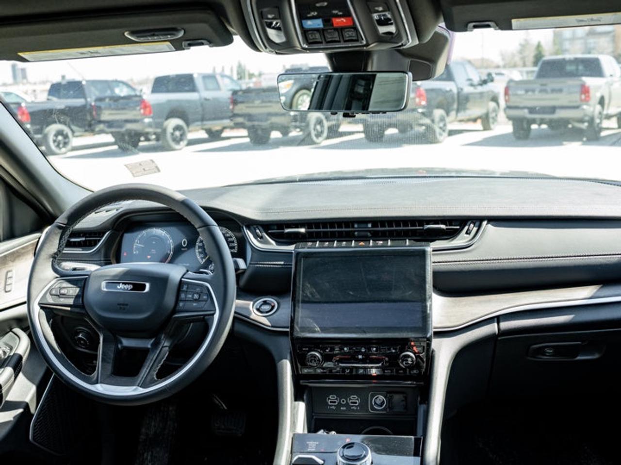 2025 Jeep Grand Cherokee Limited Photo