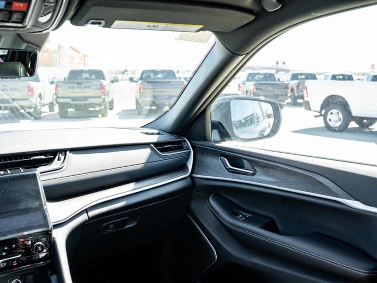 2025 Jeep Grand Cherokee Limited Photo