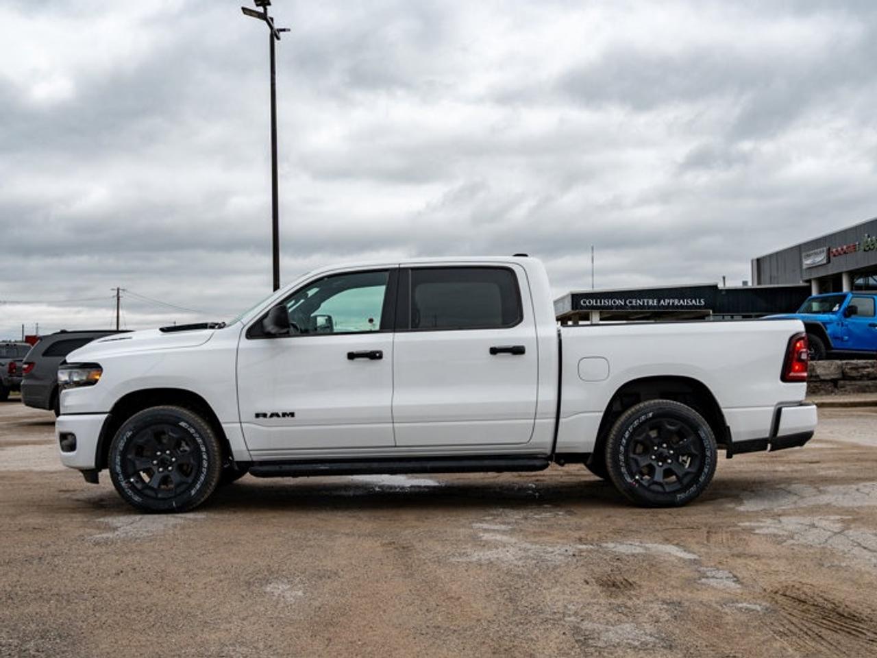 2026 RAM 1500 Express Photo