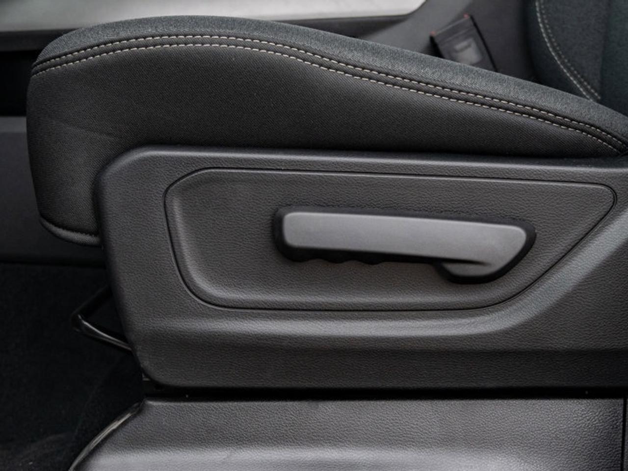 2026 RAM 1500 Express Photo