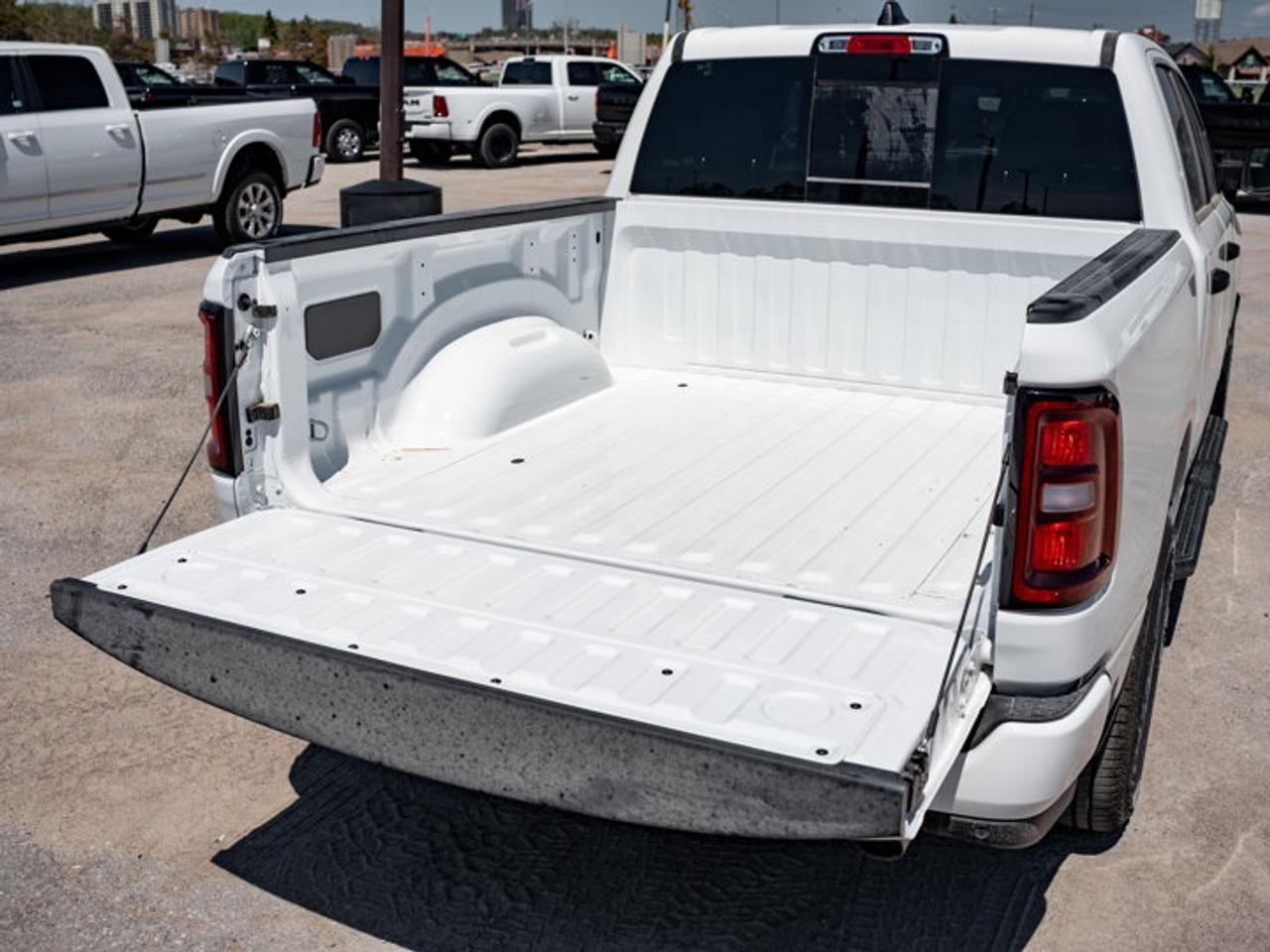 2026 RAM 1500 Express Photo