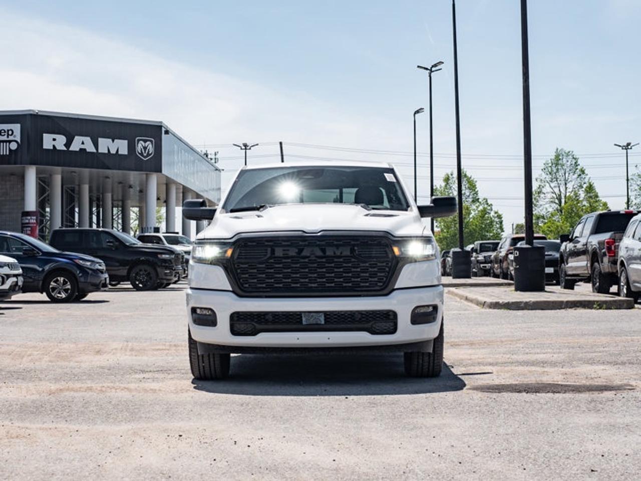 2026 RAM 1500 Express Photo