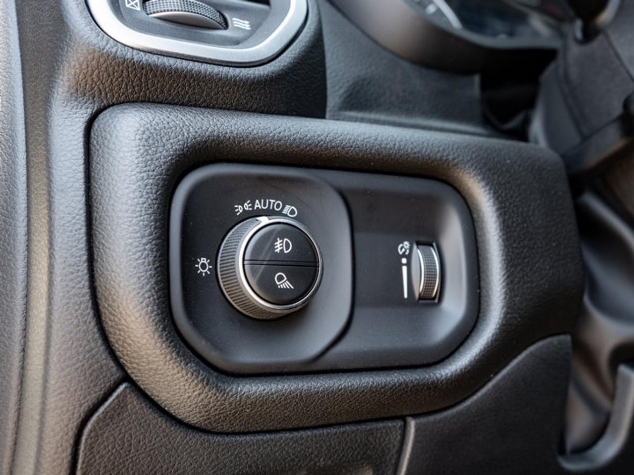 2026 RAM 1500 Express Photo