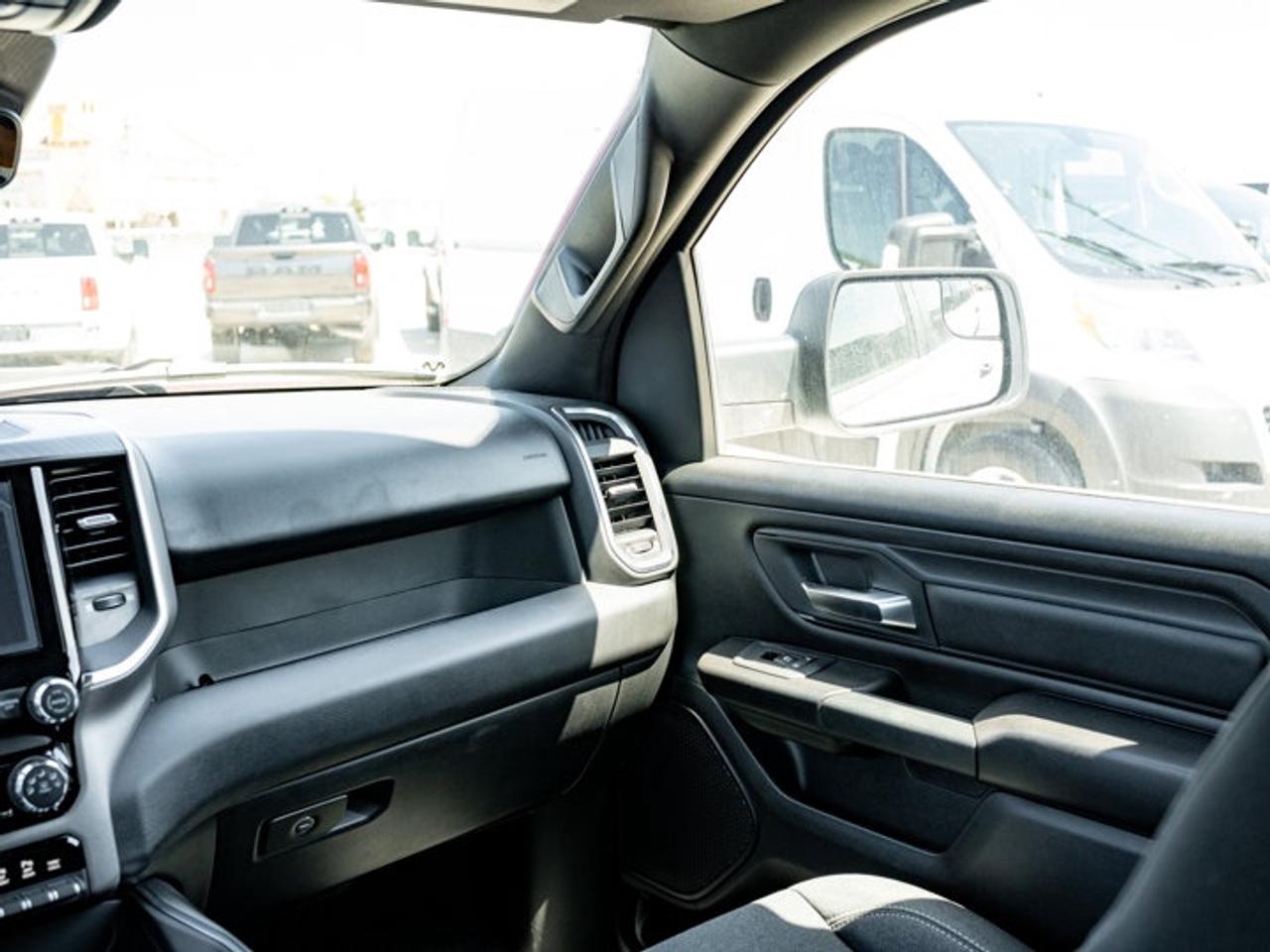 2026 RAM 1500 Express Photo