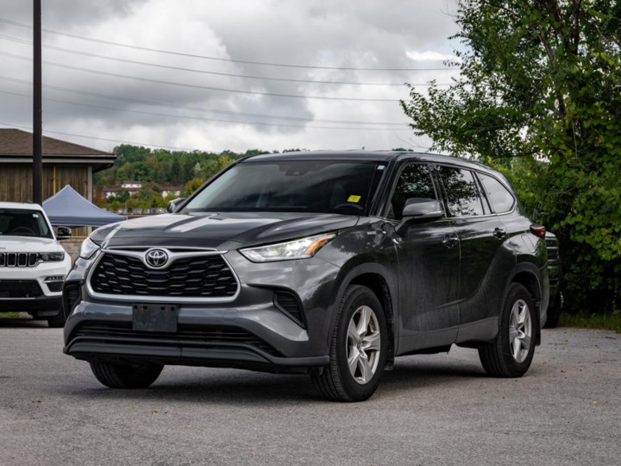 Used 2020 Toyota Highlander LE for sale in Barrie, ON