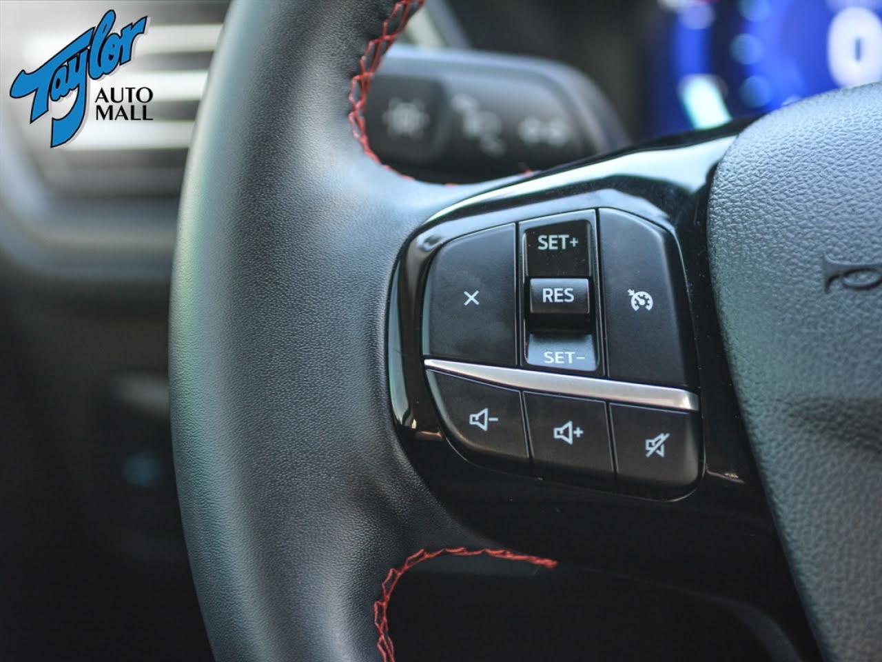 2022 Ford Escape SEL Photo