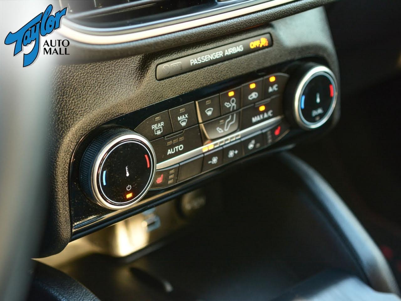 2022 Ford Escape SEL Photo