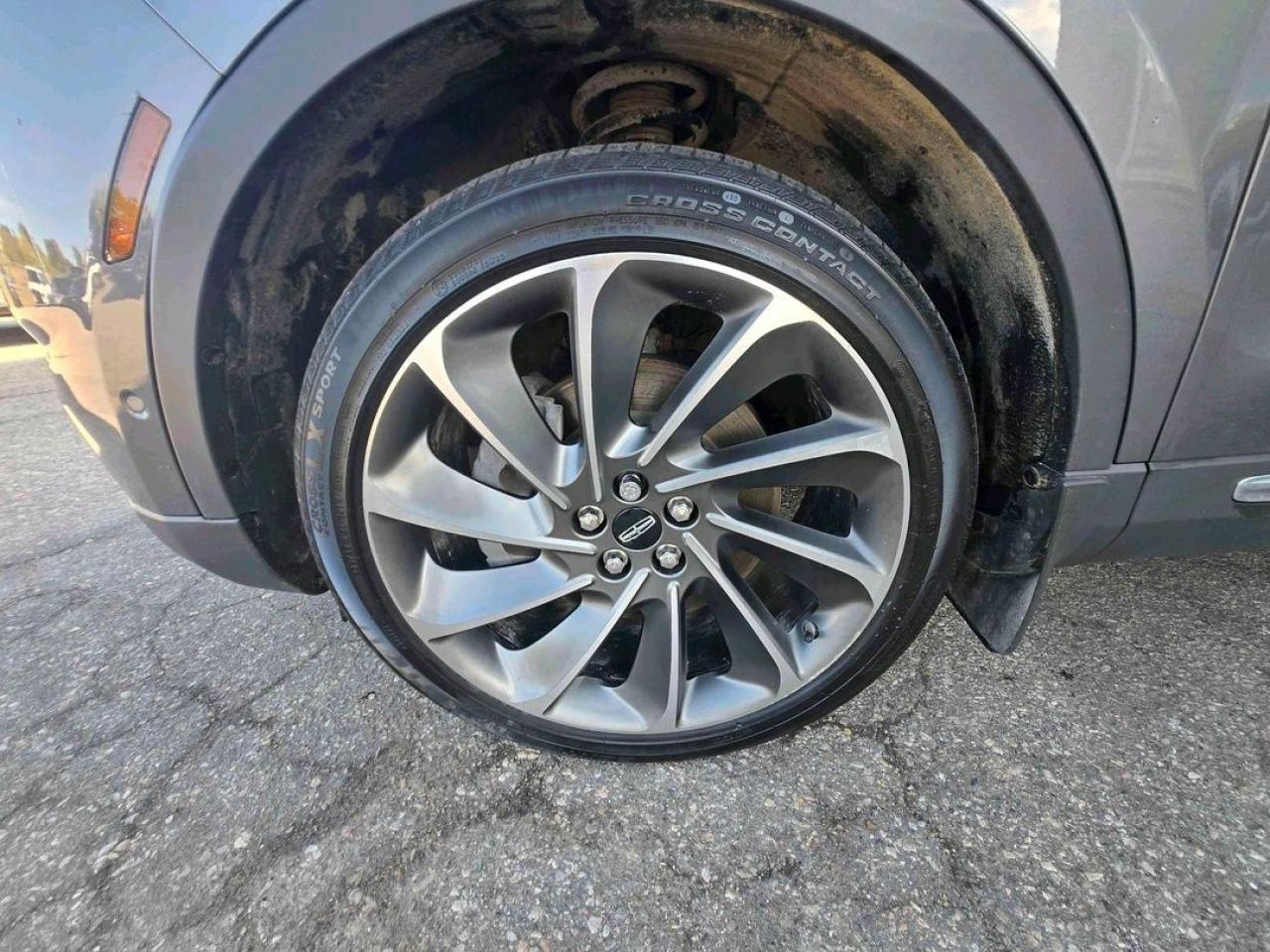 2022 Lincoln Nautilus RESERVE, 2.7L! 360-COPILOT, TECH PACKAGE! 21" RIMS Photo4