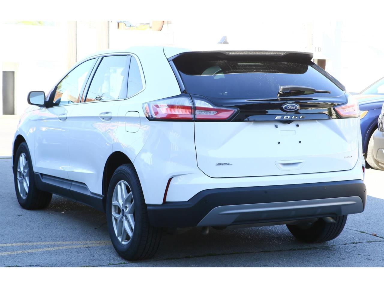 2022 Ford Edge SEL - AWD - Navigation - Leather Seats - Apple Car Play - Dual Zone Climate - Adaptive Cruise Photo