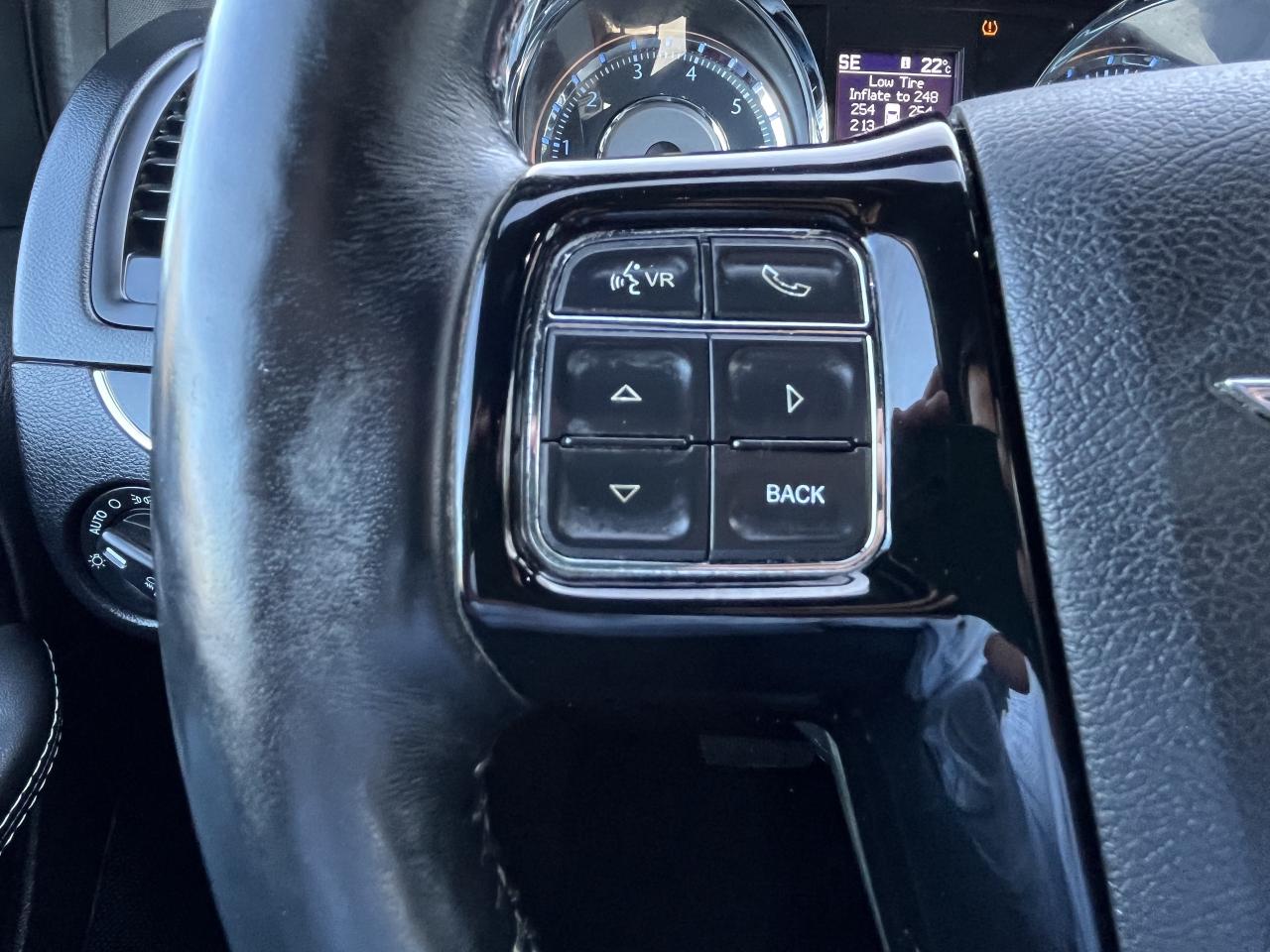 2015 Chrysler Town & Country S Photo