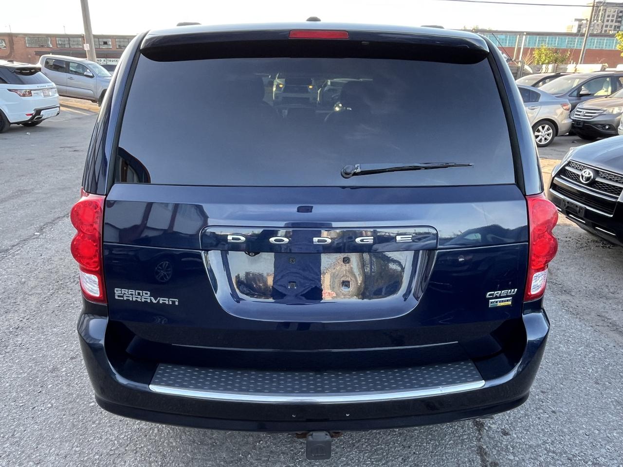 2015 Dodge Grand Caravan Crew Plus Photo
