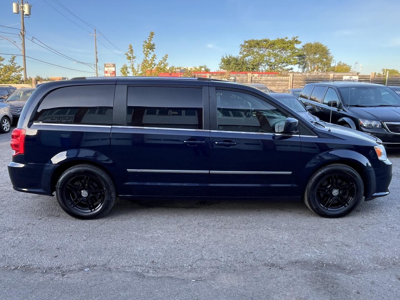 2015 Dodge Grand Caravan Crew Plus Photo