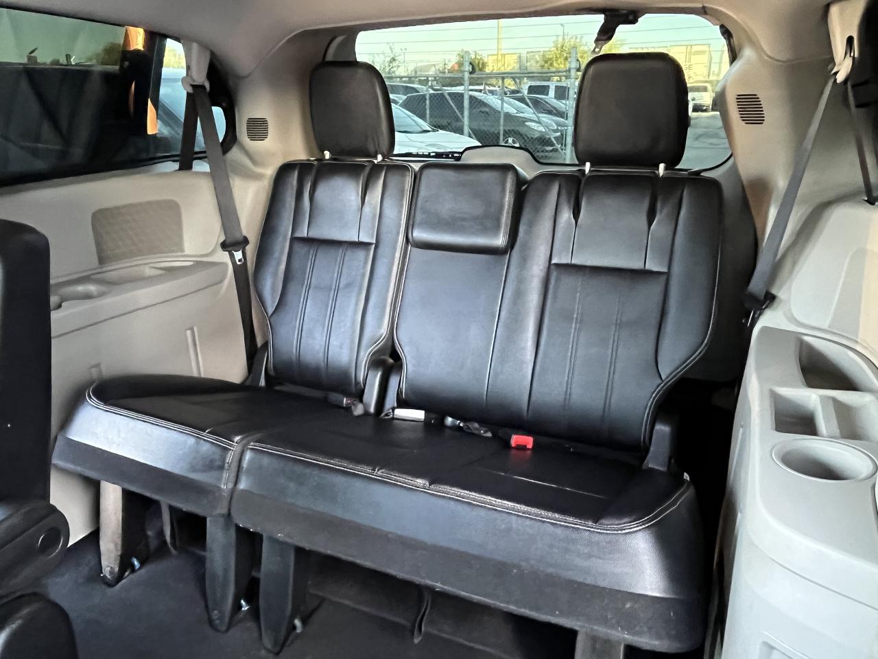 2015 Dodge Grand Caravan Crew Plus Photo