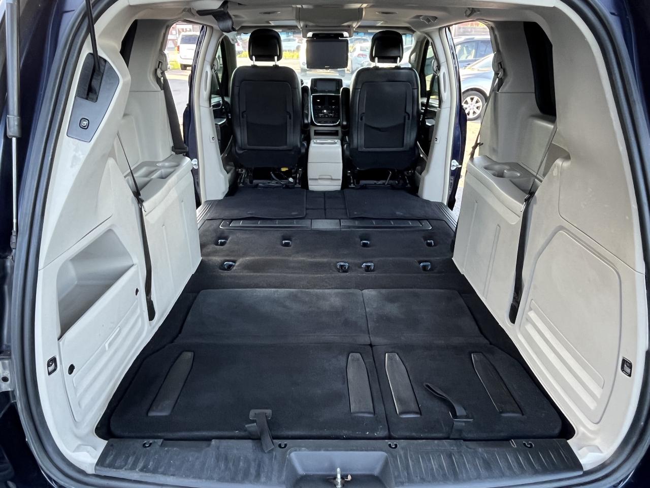 2015 Dodge Grand Caravan Crew Plus Photo