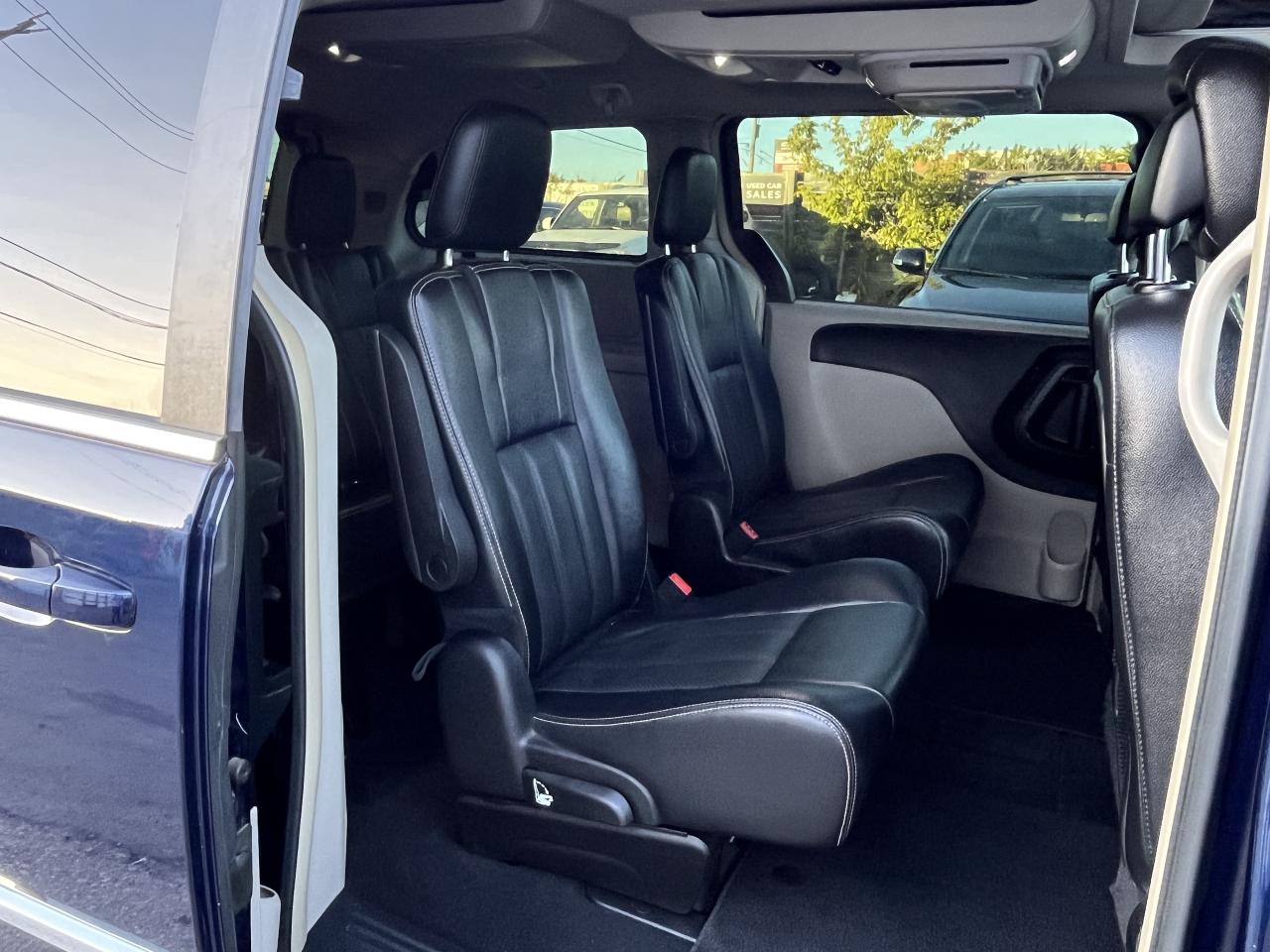 2015 Dodge Grand Caravan Crew Plus Photo