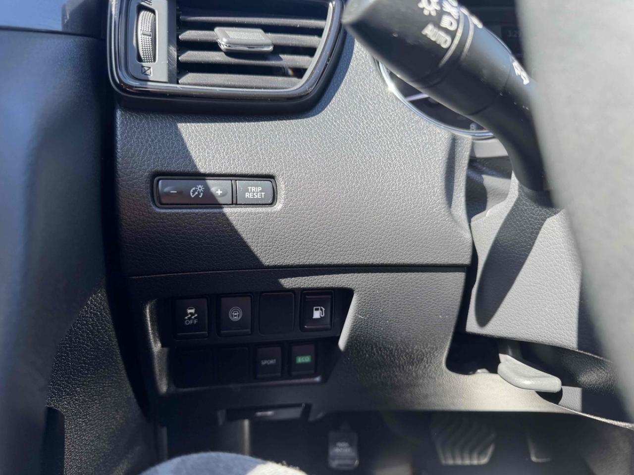 2019 Nissan Rogue SV - Photo #8