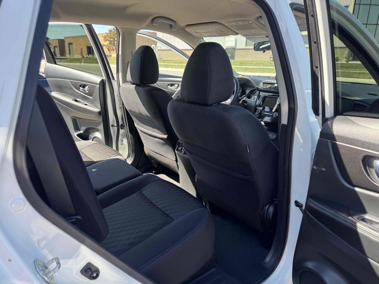 2019 Nissan Rogue SV - Photo #14