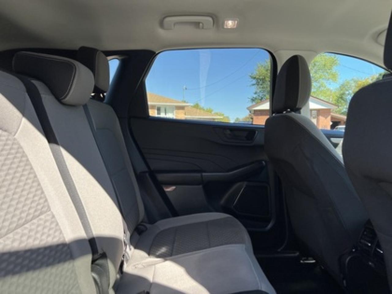 2022 Ford Escape SE AWD Photo