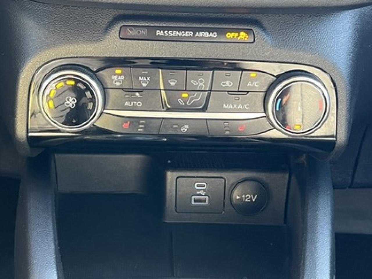 2022 Ford Escape SE AWD Photo