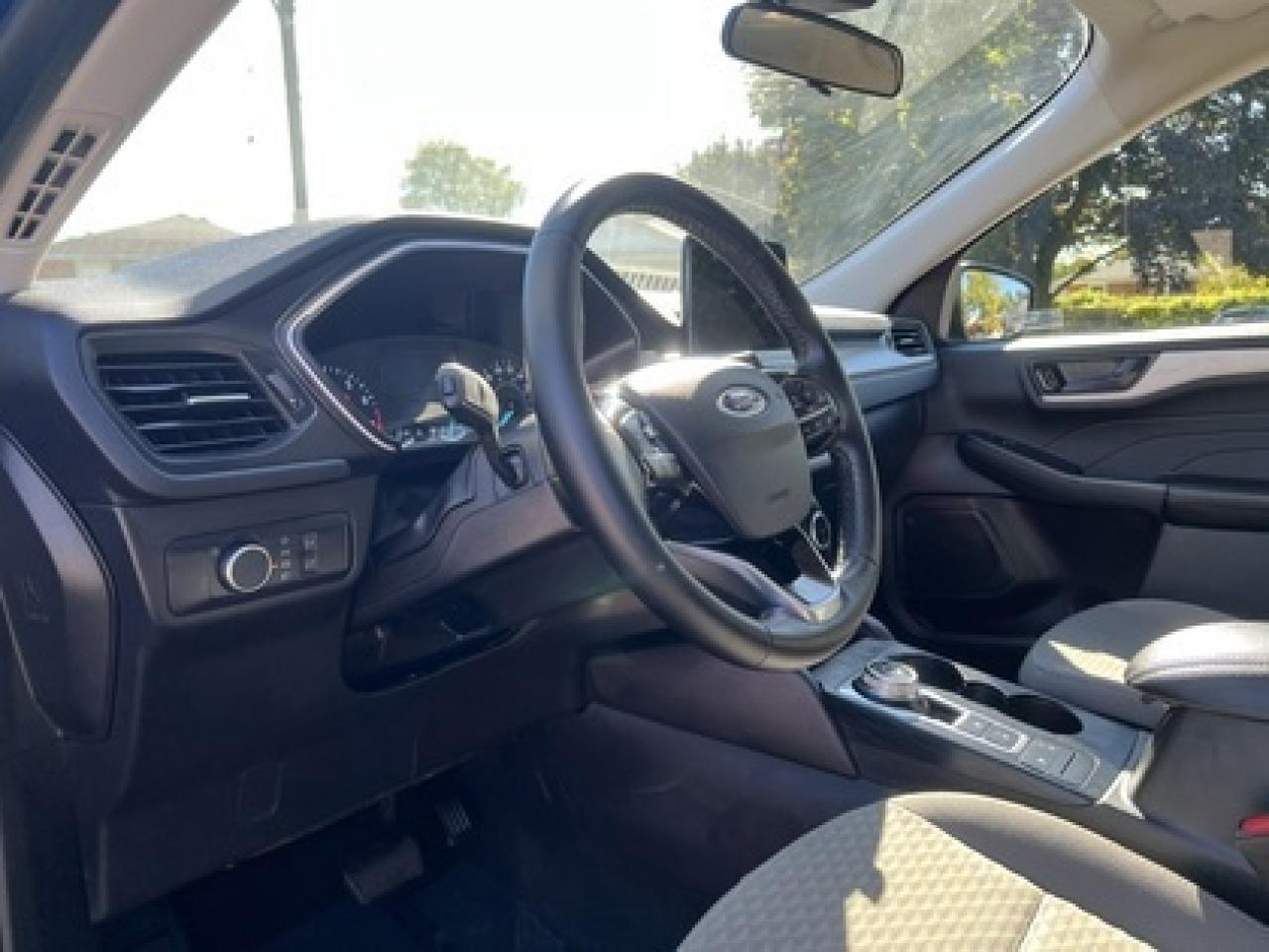 2022 Ford Escape SE AWD Photo