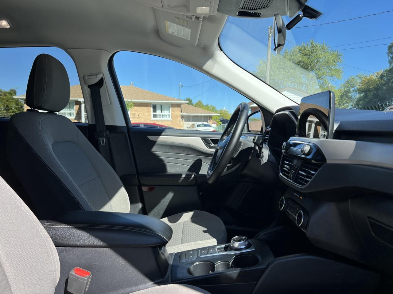 2022 Ford Escape SE AWD Photo