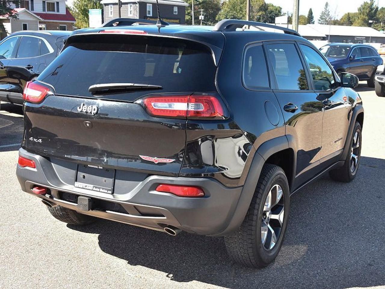 2016 Jeep Cherokee Trailhawk Photo