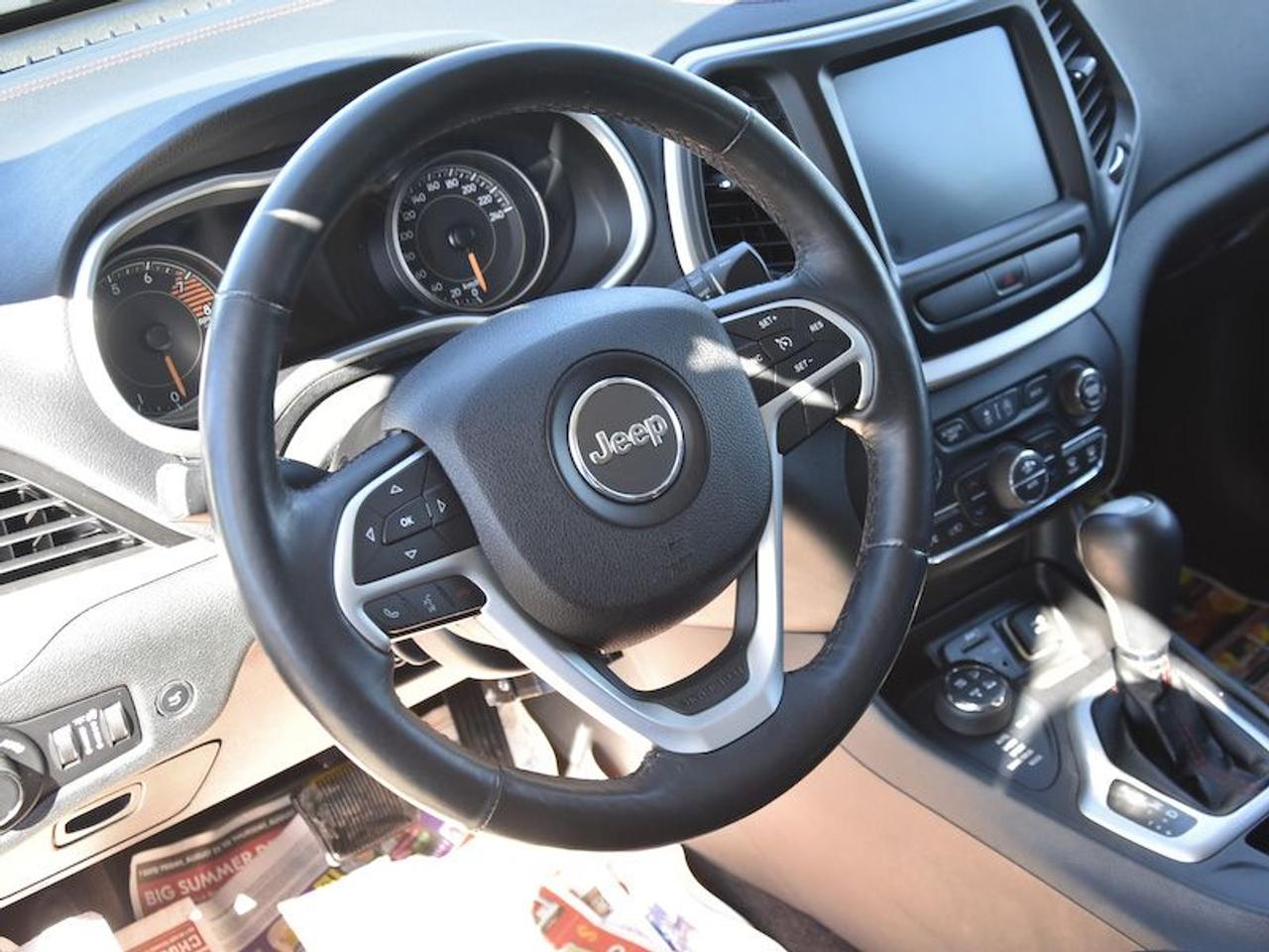 2016 Jeep Cherokee Trailhawk Photo