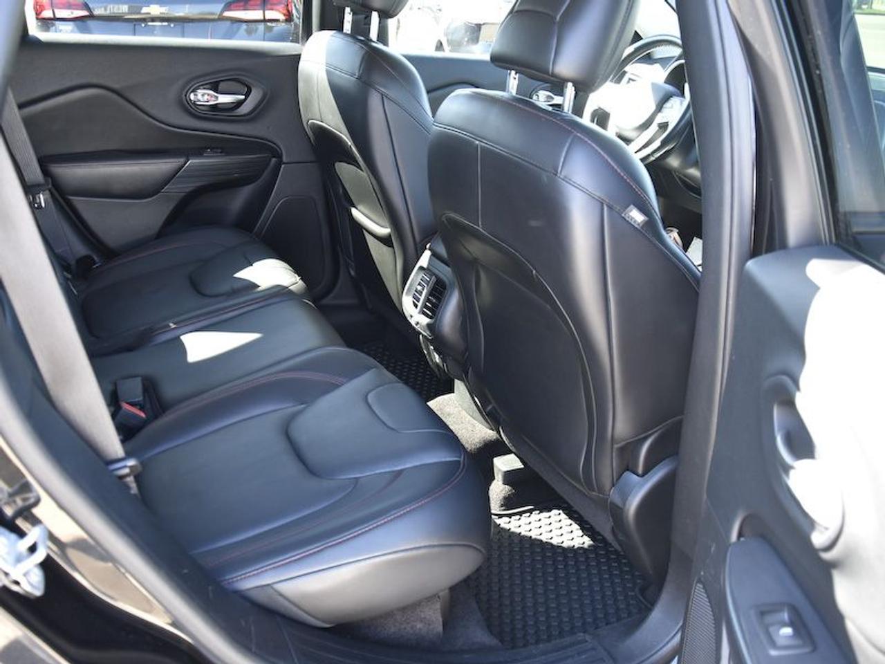2016 Jeep Cherokee Trailhawk Photo