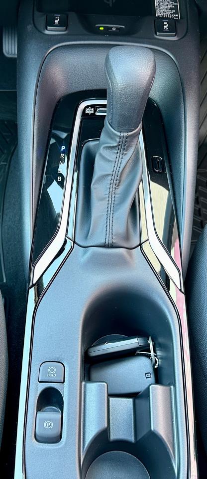 2025 Toyota Corolla Hybrid SE | NO ACCIDENTS | SUNROOF | AWD | LOW KMS Photo