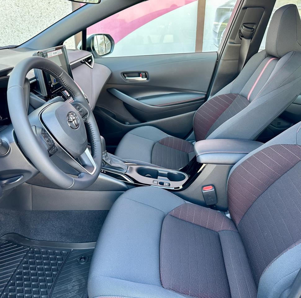 2025 Toyota Corolla Hybrid SE | NO ACCIDENTS | SUNROOF | AWD | LOW KMS Photo