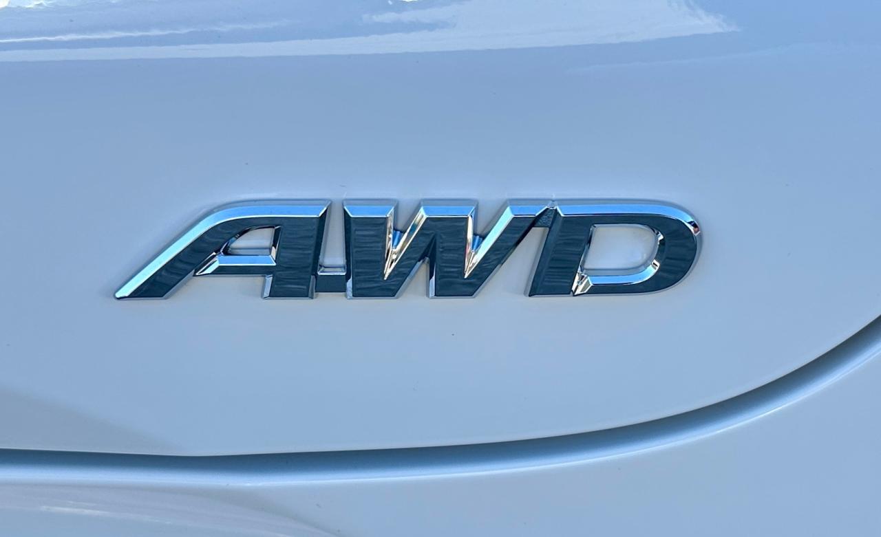 2025 Toyota Corolla Hybrid LE | NO ACCIDENTS | ALLOYS | LOW KMS Photo