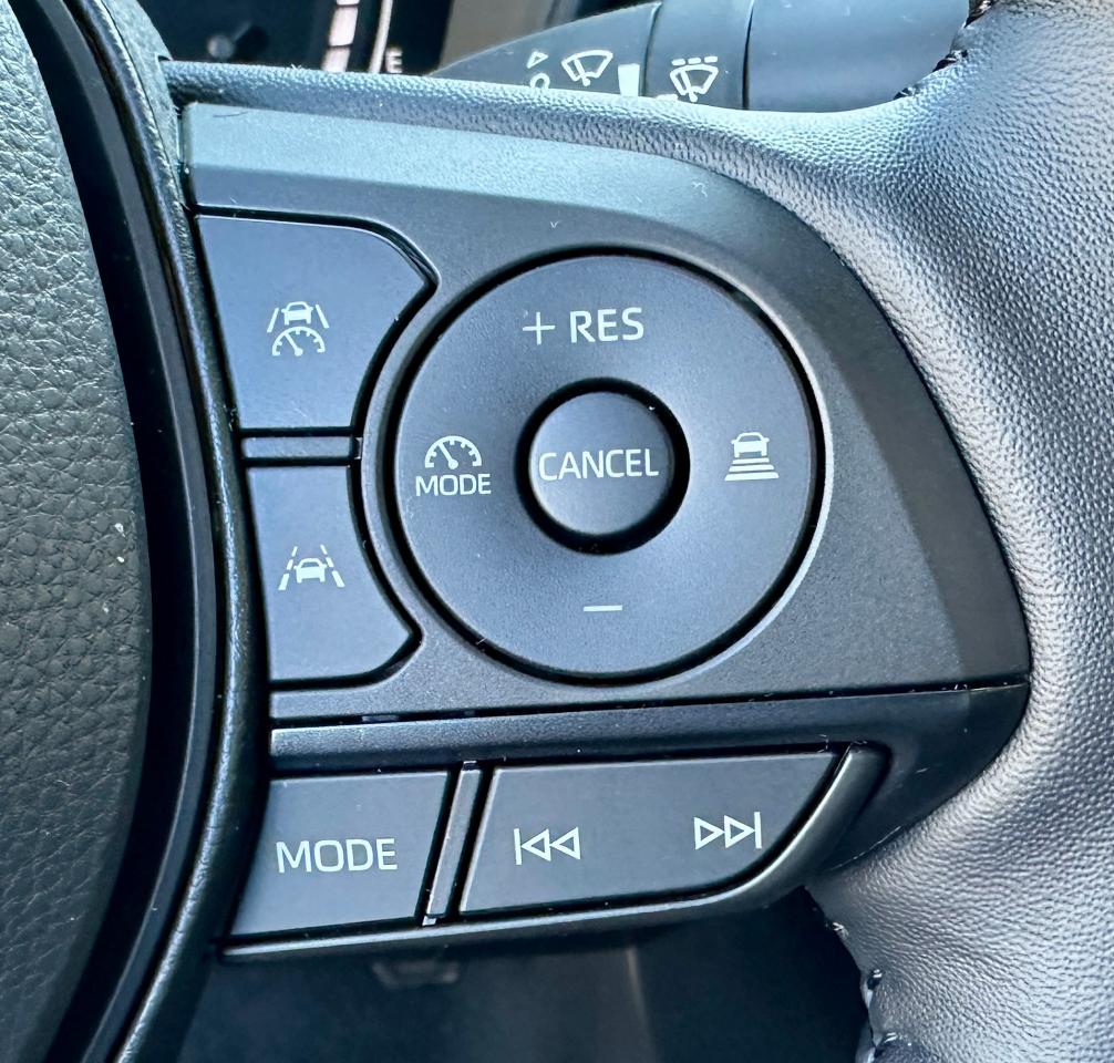 2025 Toyota Corolla Hybrid LE | NO ACCIDENTS | ALLOYS | LOW KMS Photo