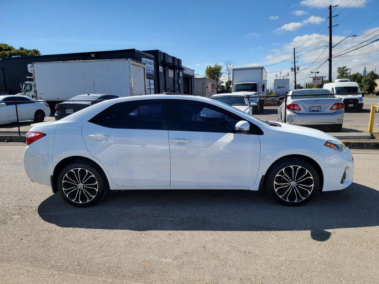 2014 Toyota Corolla S | Leather | Sunroof | Navi | Loaded Photo3