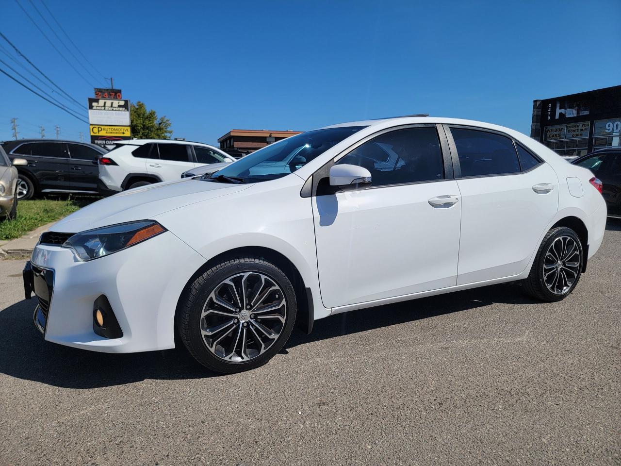 2014 Toyota Corolla S | Leather | Sunroof | Navi | Loaded - Photo #9