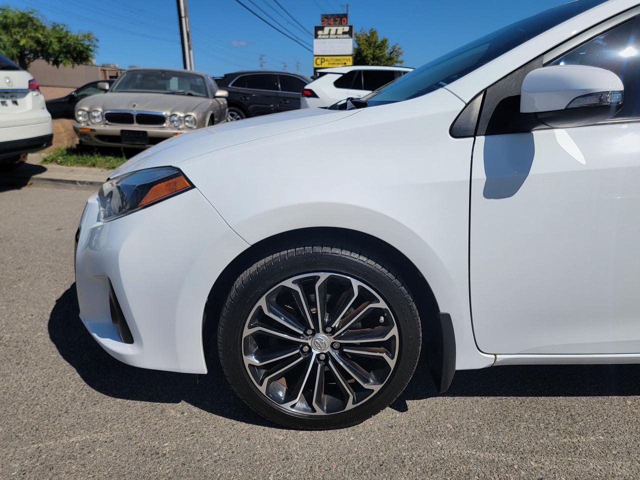 2014 Toyota Corolla S | Leather | Sunroof | Navi | Loaded - Photo #10