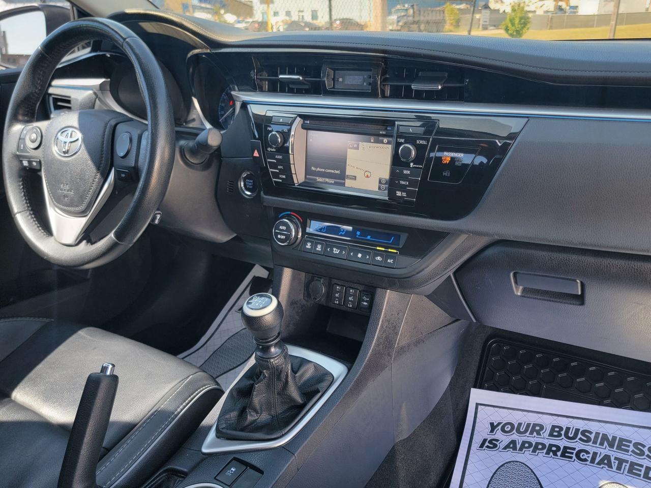 2014 Toyota Corolla S | Leather | Sunroof | Navi | Loaded - Photo #17