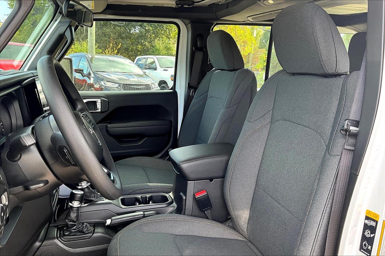 2026 Jeep Wrangler SPORT 4DR | Hardtop | 12" Touchscreen | Carplay Photo