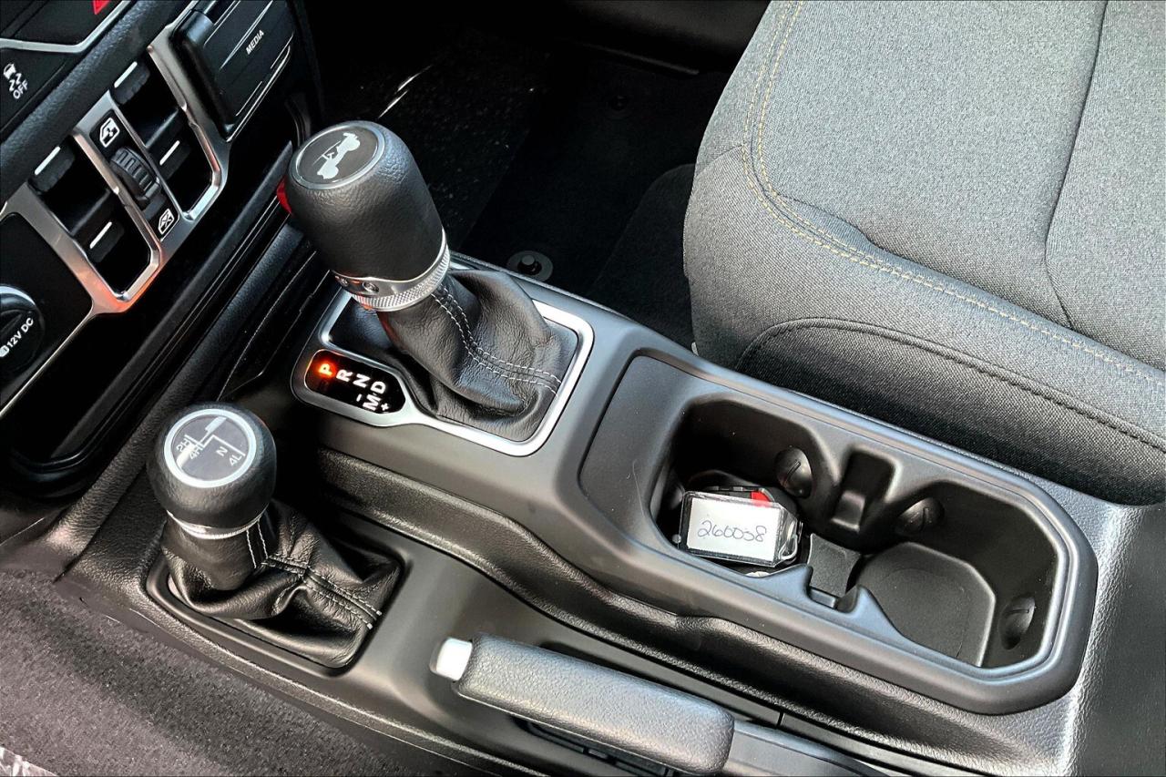 2026 Jeep Wrangler SPORT 4DR | Hardtop | 12" Touchscreen | Carplay Photo