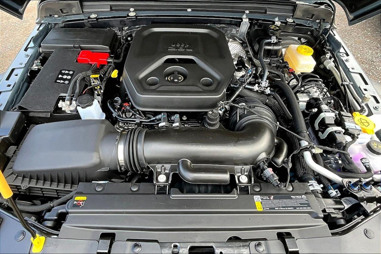 2026 Jeep Wrangler SPORT 4DR | Hardtop | 12" Touchscreen | Carplay Photo